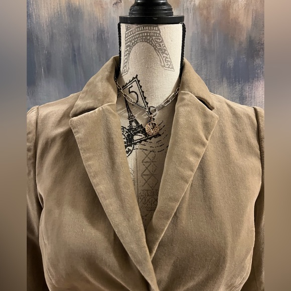 Old Navy velvet jacket w/ rhinestone buttons - Picture 6 of 12